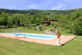 Podere Mezzavia by VacaVilla Piancastagnaio